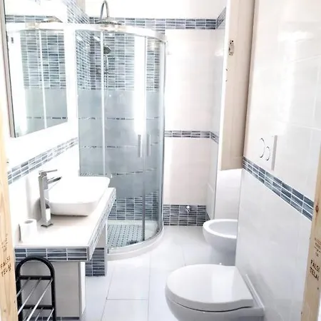 Casa Sissi - Comfort In Centro Ad Alghero, 2 Camere, 2 Bagni *